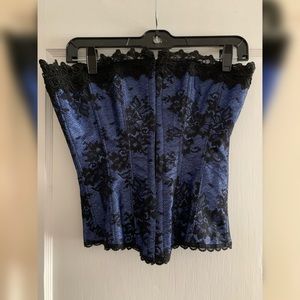 Fredericks’s of Hollywood corset